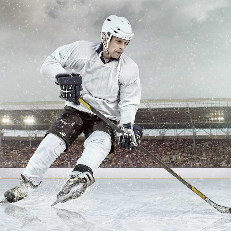 Photo ice hockey player skating